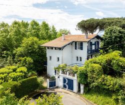 A louer MAISON  DE MAîTRE  BAYONNE