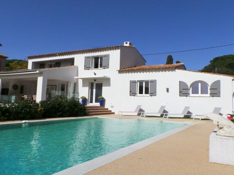 A louer MAISON  7 PIECES 185 M2 VUE MER SAINTE MAXIME