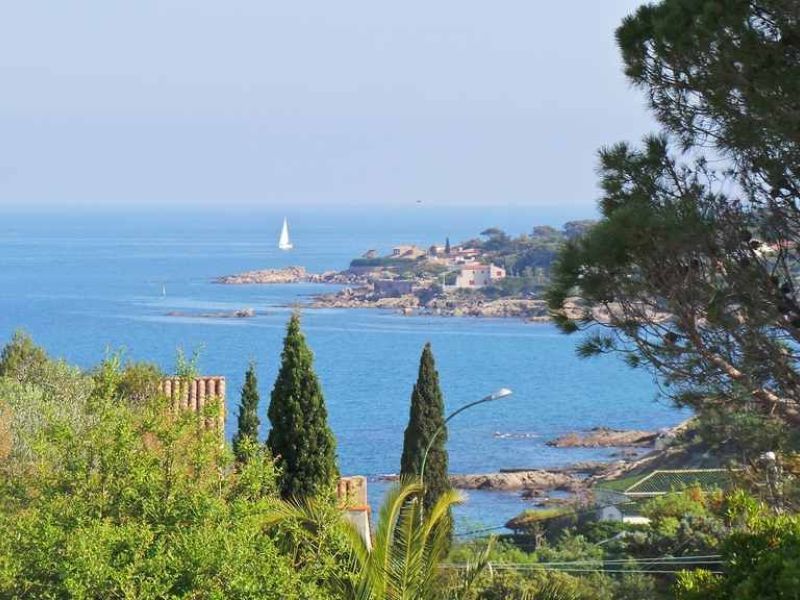 A louer MAISON  6 PIECES 170 M2 VUE MER LES ISSAMBRES