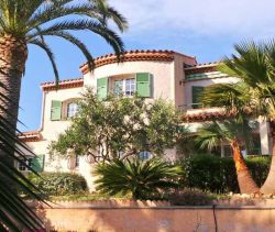 A louer MAISON  6 PIECES 170 M2 VUE MER LES ISSAMBRES