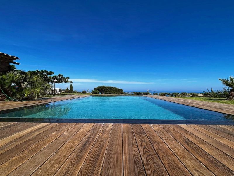 A louer MAISON  8 PIECES 330 M2 VUE MER SAINTE MAXIME