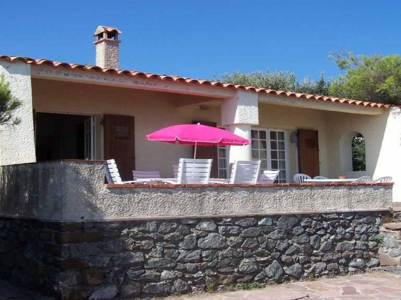 A louer MAISON  4 PIECES 130 M2 PIEDS DANS L'EAU LES ISSAMBRES