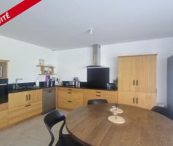 A vendre MAISON  4 PIECES 91 M2  SAINT HILAIRE DE VILLEFRANCH