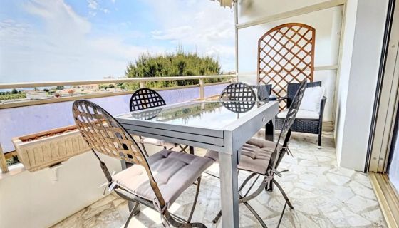 A louer APPARTEMENT DE PRESTIGE T2 56 M2 TERRASSE VUE MER CAGNES SUR MER