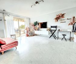 A louer APPARTEMENT DE PRESTIGE T2 56 M2 TERRASSE VUE MER CAGNES SUR MER