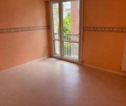 A louer APPARTEMENT T2 75 M2  LISIEUX