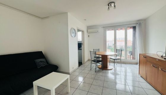 A vendre STUDIO  27 M2 BORD DE MER MARSEILLE 4EME