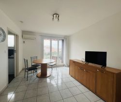 A vendre STUDIO  27 M2 BORD DE MER MARSEILLE 4EME