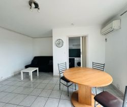 A vendre STUDIO  27 M2 BORD DE MER MARSEILLE 4EME