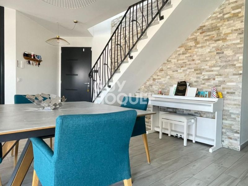 A louer MAISON  CONTEMPORAINE BORD DE MER MEZE