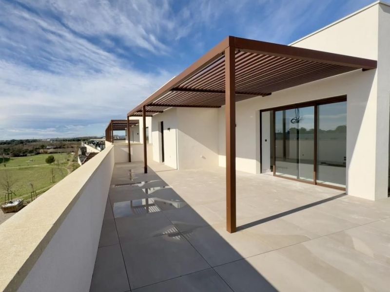 A louer APPARTEMENT T4 120 M2 TERRASSE  CASTRIES