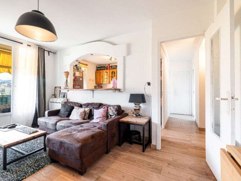 A louer APPARTEMENT T2 46 M2 BORD DE MER NICE