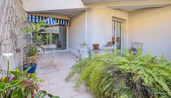 A louer APPARTEMENT T2 51 M2 TERRASSE BORD DE MER NICE
