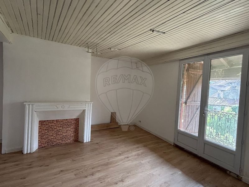 A louer APPARTEMENT T3 70 M2  TARTAS