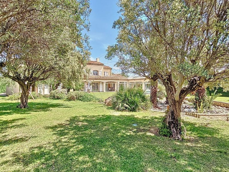 A louer MAISON  8 PIECES 310 M2  PERPIGNAN