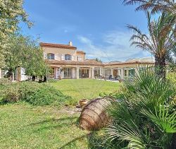 A louer MAISON  8 PIECES 310 M2  PERPIGNAN