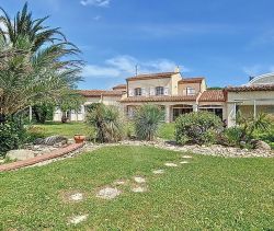 A louer MAISON  8 PIECES 310 M2  PERPIGNAN