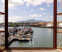 A vendre MAISON DE L'INFANTE 20 PIECES SAINT JEAN DE LUZ