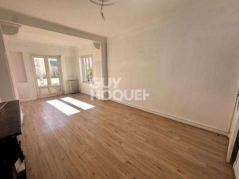 A louer APPARTEMENT T5 100 M2 TERRASSE  PERPIGNAN