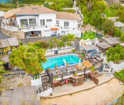 A louer MAISON  6 PIECES 147 M2 BORD DE MER SAINT JEANNET