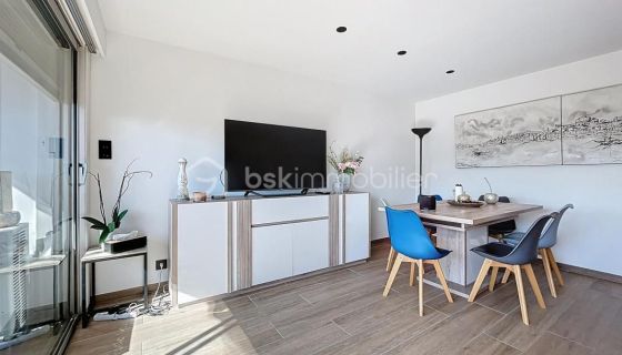 A louer APPARTEMENT T4 103 M2 BORD DE MER LE CANNET