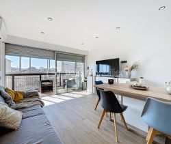 A louer APPARTEMENT T4 103 M2 BORD DE MER LE CANNET