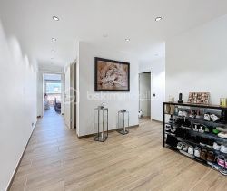 A louer APPARTEMENT T4 103 M2 BORD DE MER LE CANNET