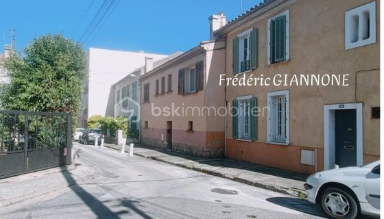 A louer APPARTEMENT DUPLEX T3 64 M2 BORD DE MER LA SEYNE SUR MER