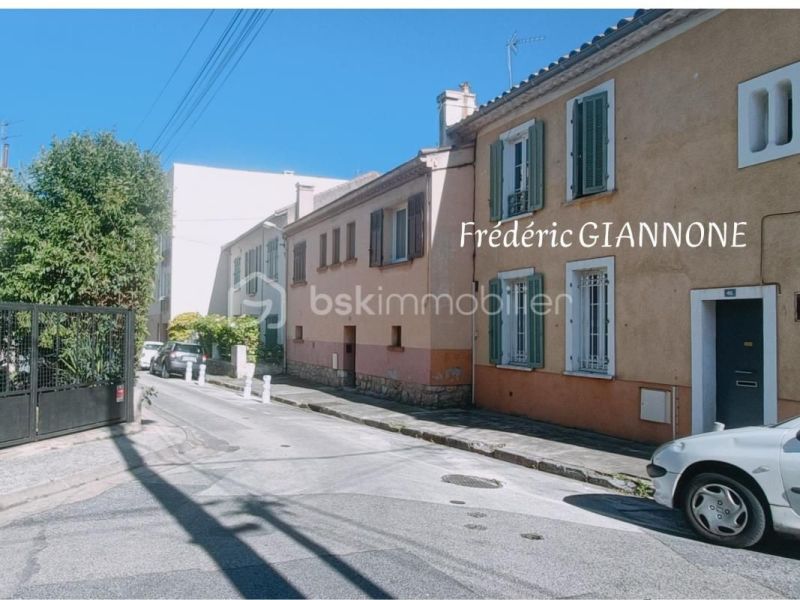 A louer APPARTEMENT DUPLEX T3 64 M2 BORD DE MER LA SEYNE SUR MER