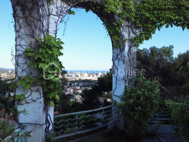 A louer MAISON  DE MAîTRE VUE MER TOULON