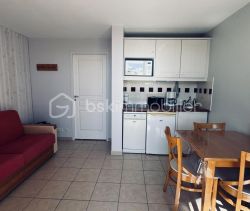 A louer STUDIO  20 M2 BORD DE MER MOLIETS ET MAA