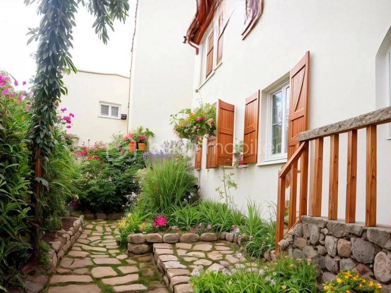 A louer APPARTEMENT T4 80 M2  SAINT JEAN DE LUZ