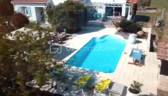 A louer MAISON  5 PIECES 137 M2 BORD DE MER SAUSSET LES PINS