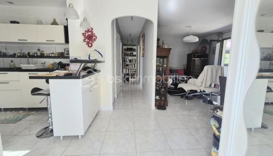 A louer MAISON  4 PIECES 86 M2 BORD DE MER HYERES