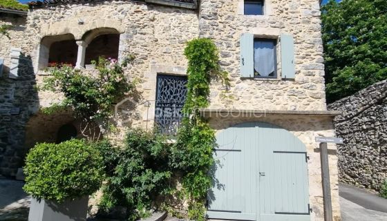 A louer MAISON  DE MAîTRE  UZES