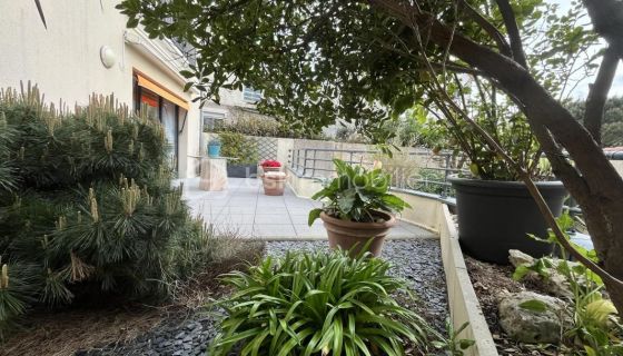 A louer APPARTEMENT DE PRESTIGE T3 87 M2 TERRASSE BORD DE MER LES SABLES D OLONNE