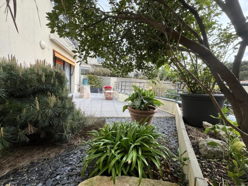 A louer APPARTEMENT DE PRESTIGE T3 87 M2 TERRASSE BORD DE MER LES SABLES D OLONNE