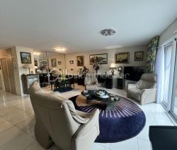 A louer APPARTEMENT DE PRESTIGE T3 87 M2 TERRASSE BORD DE MER LES SABLES D OLONNE