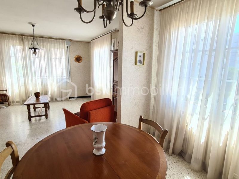 A louer APPARTEMENT T3 78 M2  NIMES