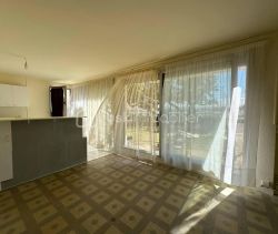 A louer APPARTEMENT T3 53 M2 BORD DE MER LEUCATE