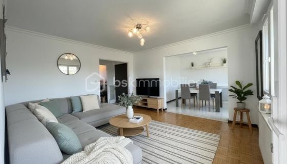 A louer APPARTEMENT T5 99 M2 TERRASSE BORD DE MER LE CANNET