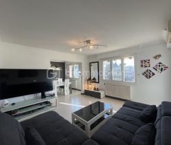 A louer APPARTEMENT T5 99 M2 TERRASSE BORD DE MER LE CANNET