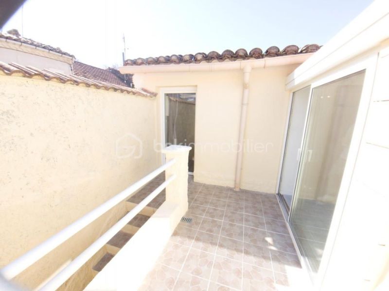 A louer APPARTEMENT NEUF T5 115 M2 TERRASSE  NIMES
