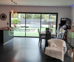 A louer MAISON  CONTEMPORAINE BORD DE MER FREJUS