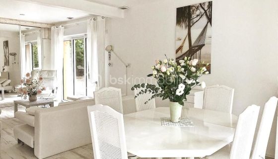 A louer MAISON  5 PIECES 139 M2 BORD DE MER LEGE CAP FERRET