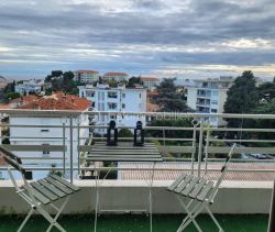 A louer APPARTEMENT NEUF T4 80 M2 BORD DE MER NICE