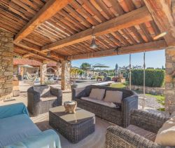 A louer APPARTEMENT T6 284 M2 TERRASSE  MONTAUROUX