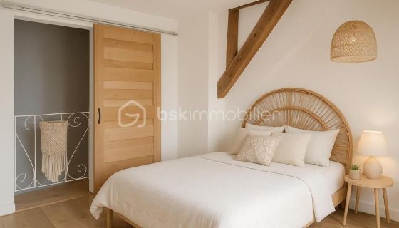 A louer MAISON  DE MAîTRE BORD DE MER SAINT MITRE LES REMPARTS