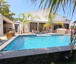 A louer MAISON  D'ARCHITECTE BORD DE MER LE BEAUSSET