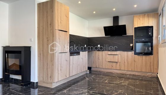 A louer APPARTEMENT T4 71 M2 BORD DE MER TOULON